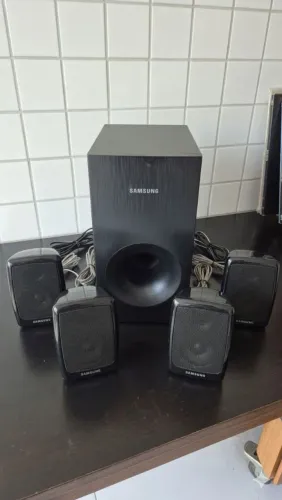 4 caixas + subwoofer samsung otimo para toca discos