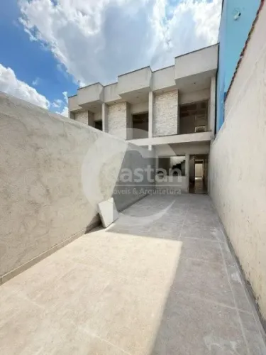 sobrado novo na vila alpina