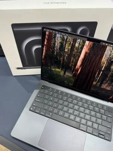 Macbook PRO 14" Chip: M3 PRO - 18GB RAM 512 SSD - Bateria 91% com Apple Care