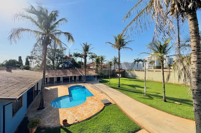 VENDA - Chácara com Piscina 3 quartos sendo 1 suíte - 1.755 m² de terreno - Bairro Dois C