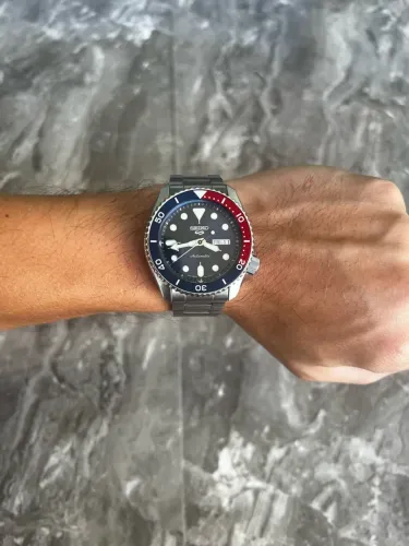 SEIKO 5 SPORTS ?PEPSI?