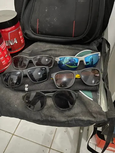 Conjunto de Óculos Escuros