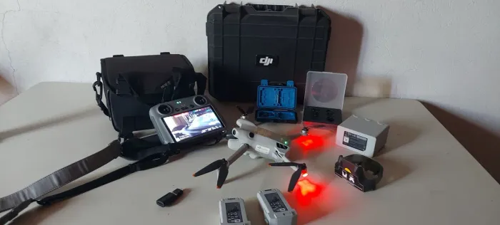 Mini 4 PRO + Combo flymore