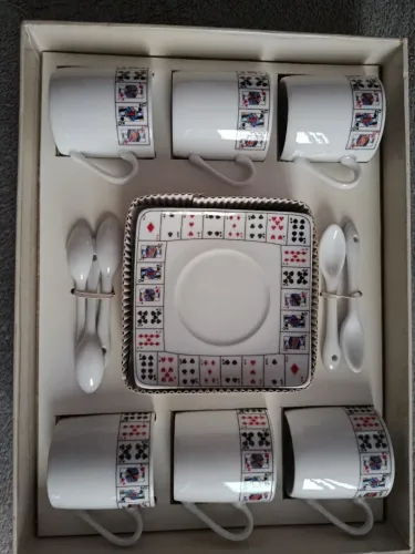Conjunto 6 xícaras porcelana temática baralho novo na caixa
