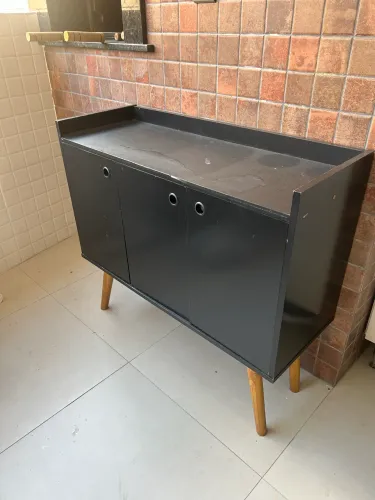 Aparador com portas 