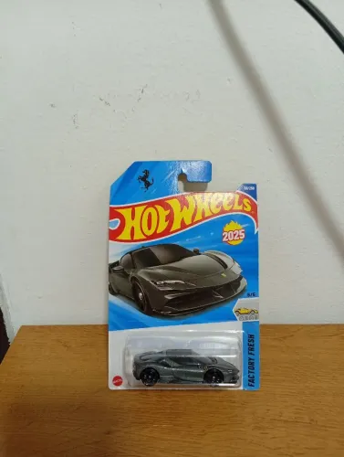 Hot Wheels Ferrari SF90 Prata
