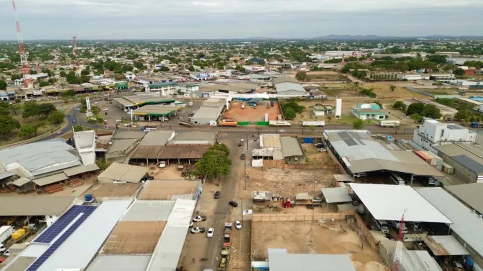 Vende-se terreno comercial no São Vicente atrás da PEMAZA.