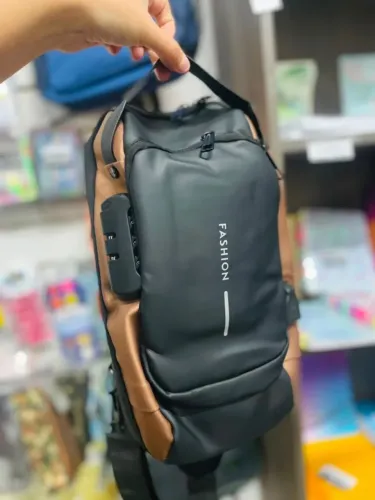 Mochila Antifurto Transversal com USB e Trava - Compacta e Impermeável