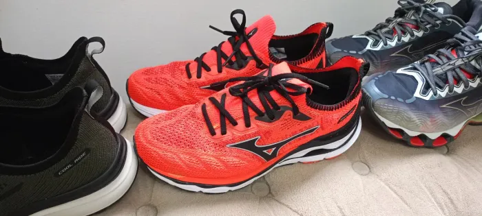Mizuno Wave Mirai 4 - número 40 - original novíssimo!