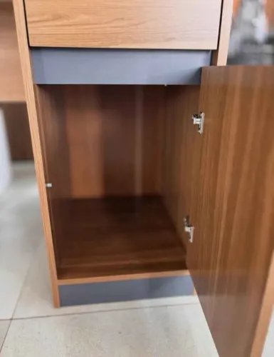 Escrivaninha C/ 1 porta e 1 gaveta novo direto da fabrica