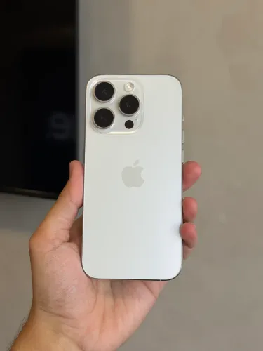iPhone 15 Pro 256 Branco Excelente