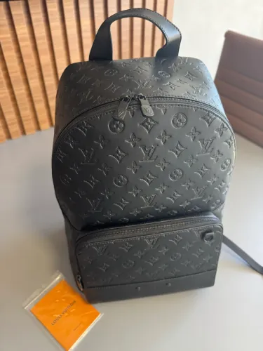Mochila Louis Vuitton Monogram Eclipse - Luxo e Exclusividade NOVA