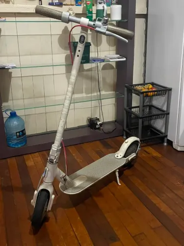Patinete elétrico em ótimo estado pra vender rápido!!