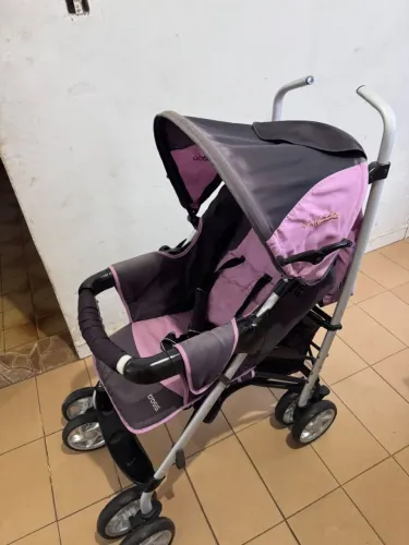 Carrinho kiddo super conservado 