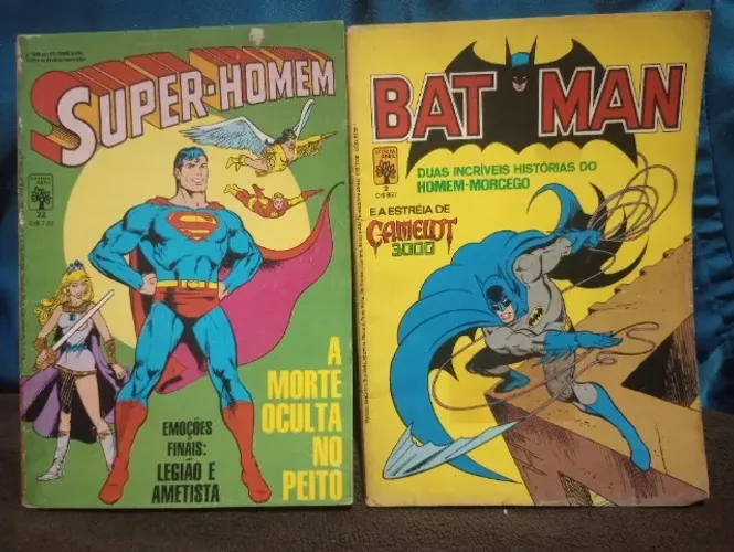 Lote duas HQs do Batman e Super Homem como nas fotos