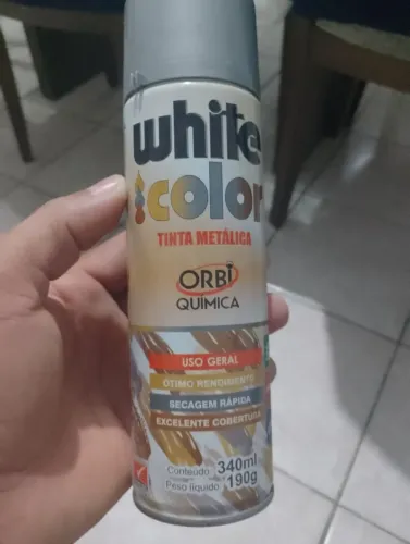 Tinta spray metálico
