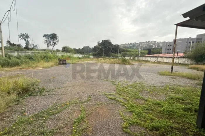 Galpão de 650 metros por R$ 12.000,00 para alugar na região do Matadouro em Bragança Pauli