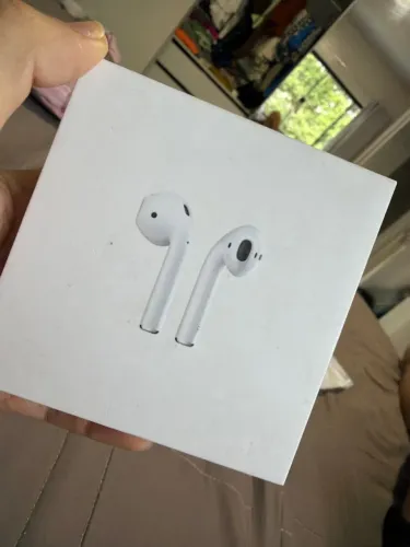 AirPods 2ª geração.