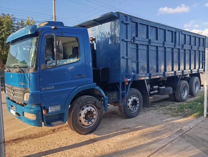 Vendo Caminhão Mercedez Atego