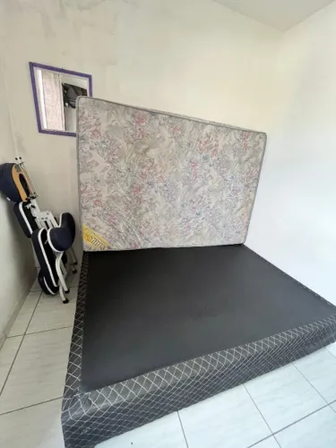 Cama box com colchão