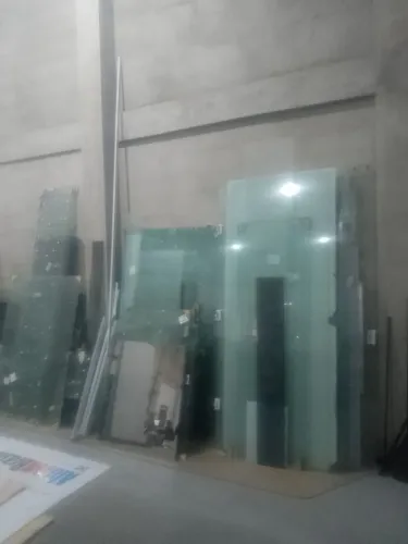 Venda de vidros de blindex , qualquer peca , temos portas , janelas e fixos obra só vidro 