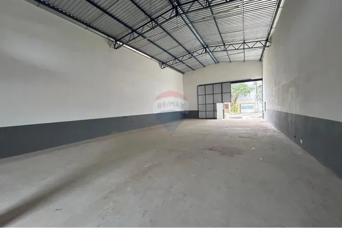 Galpão | 270m² | Pé-Direito de 6m | Mezaninos | Sônia Maria Mauá/SP