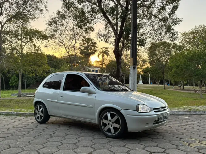 Chevrolet Corsa GL 1.6 MPFI / 1.4 EFI 2P E 4P 1999