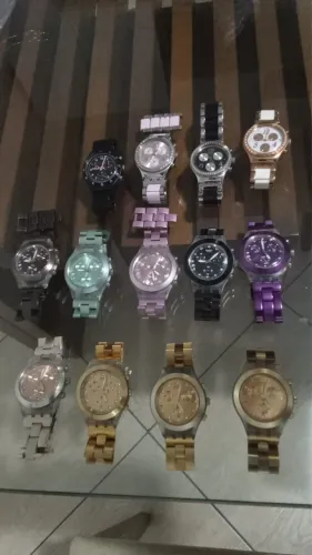 Swatch feminino
