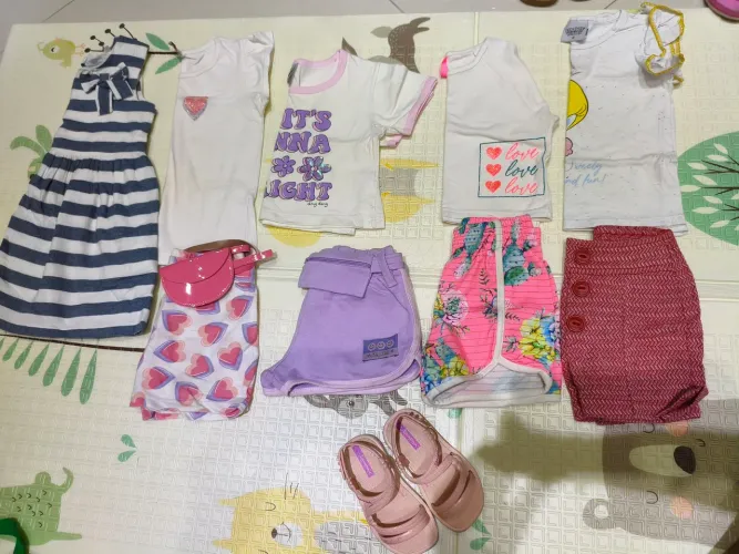 Lote menina 1/2 anos + sandália 20/21
