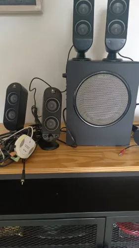Conjunto de caixas de som Logitech X530