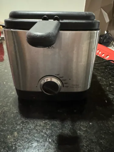 Fritadeira philco 2L 900w