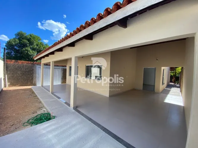 Casa na 1.203 Sul com 3 quartos sendo 1 suíte com 160 m² a venda por R$ 630.000,00