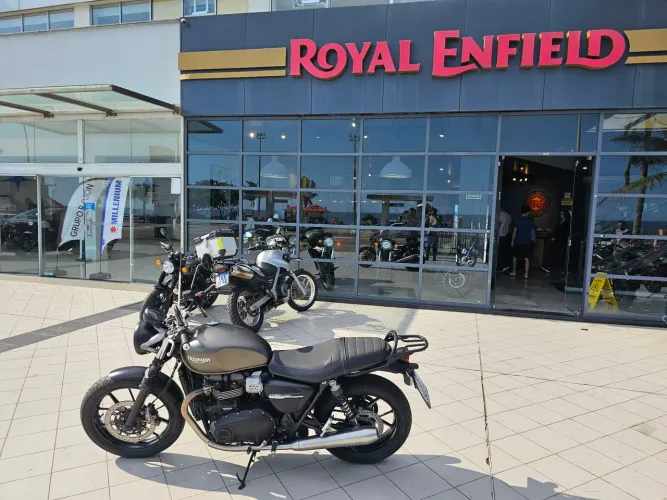 STREET TWIN 900 2020 15000KMS ISRAEL 9 8 3 0 5 7 5 4 3