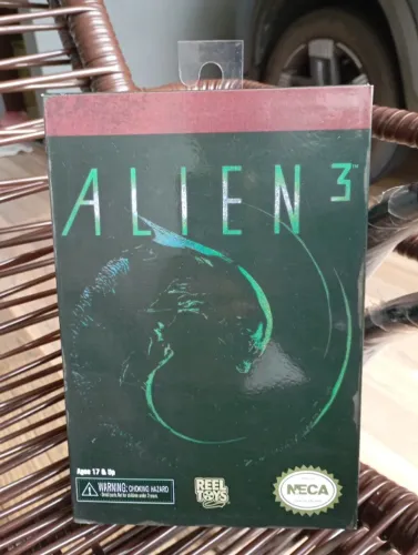 Boneco Alien 3 - Figura de Ação Articulada (Novo na Caixa)