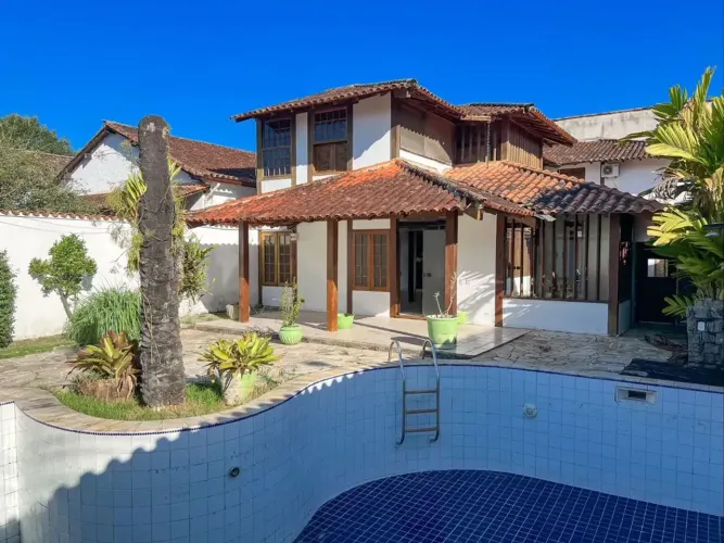 Casa para venda com 360 metros quadrados com 4 quartos em Centro - Paraty - Rio de Janeiro