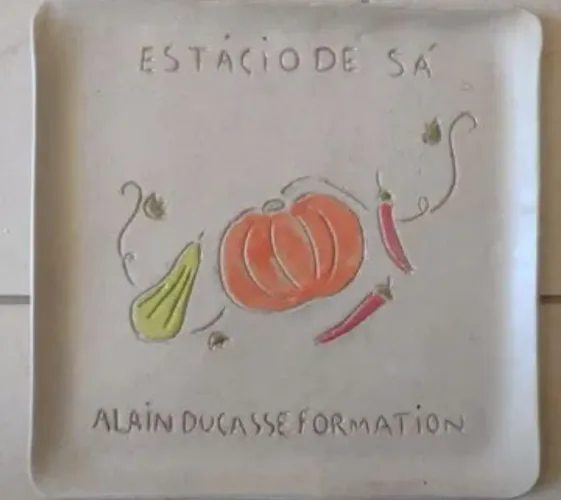 Bandeja de cerâmica 