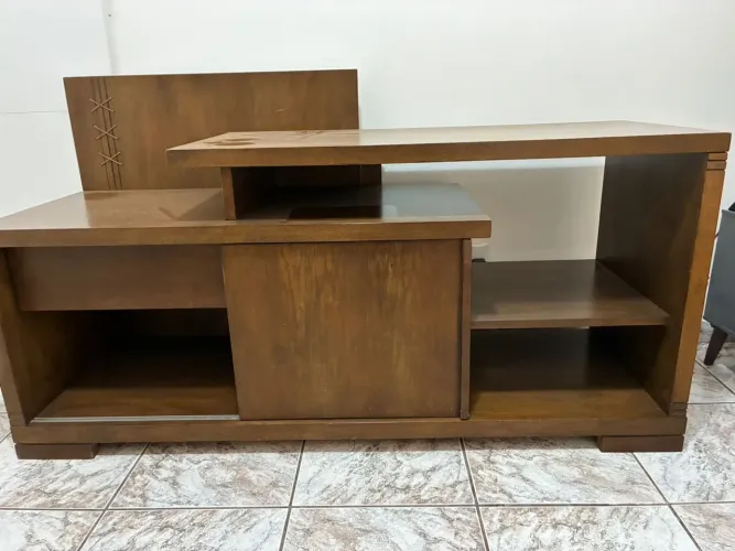 Rack de madeira maciça