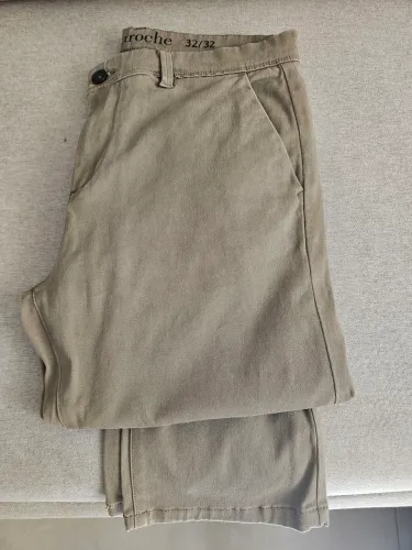 Calça Guy Laroche importada nunca usada