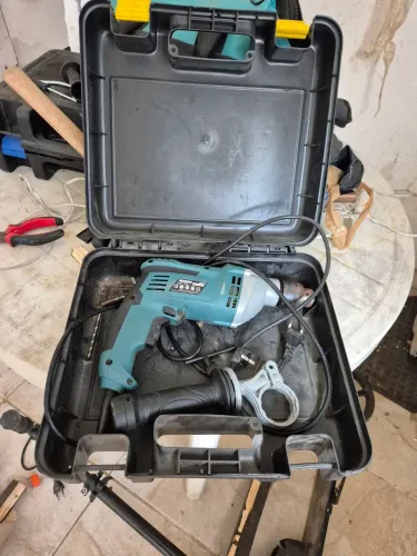 Furadeira 1000w