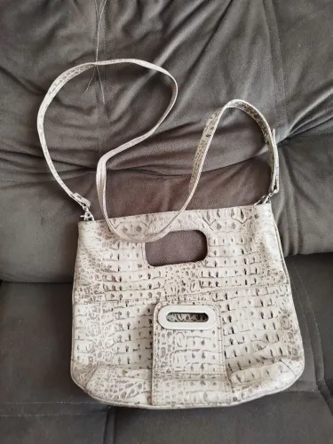 Bolsa de ombro em couro