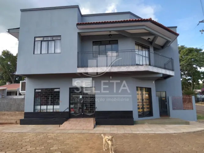 Sobrado à venda, com terreno de 760m2 e 385m2 construída, Res. e Coml, esquina Centro, IBE
