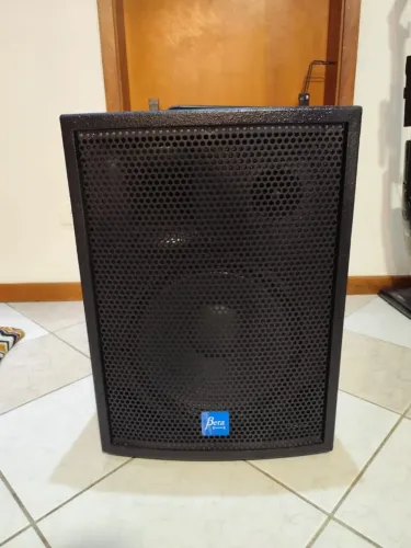 Caixa de Som Amplificada Beta Power 100W RMS - Entrada USB/Microfone