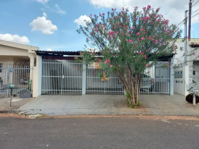 Casa para locação no bairro Tibery