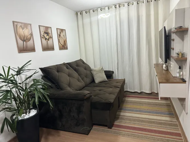 Divido apartamento com mulher