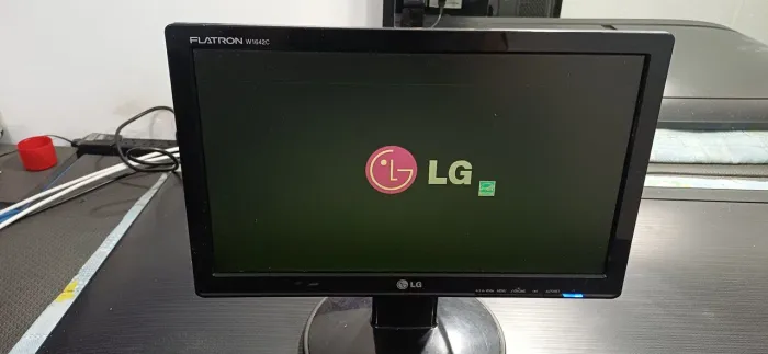 Vd.Monitor LG 16 pol.wide