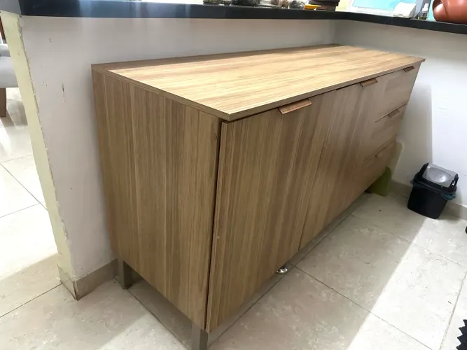 Balcão Comprimento:1.60 Profundidade:55 cm Altura:90 cm 3gavetas e 2 porta