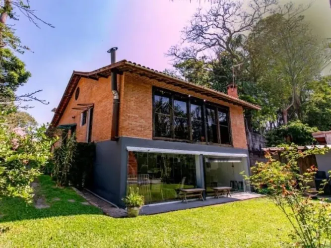 Casa à venda em Cotia, Jardim Colibri, com 3 quartos, com 213 m², Condomínio Jardim Colibr
