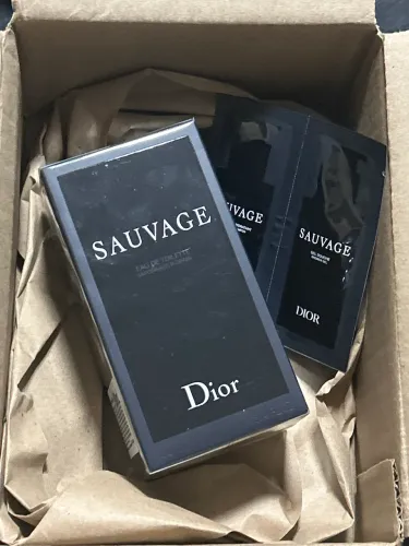 Dior Sauvage Eau de Toilette Masculino 100ml Original