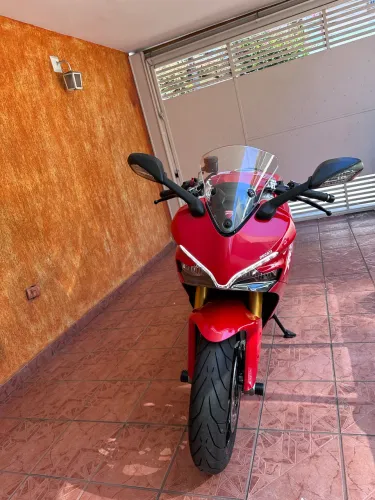 Ducati super Sport