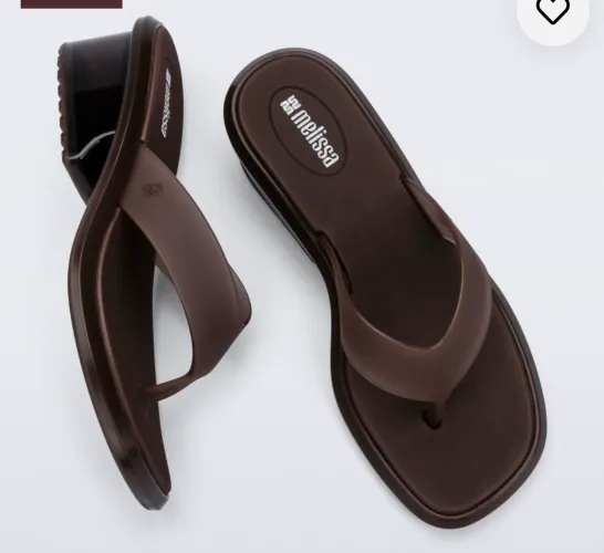 Melissa margot uma 35 e uma 37